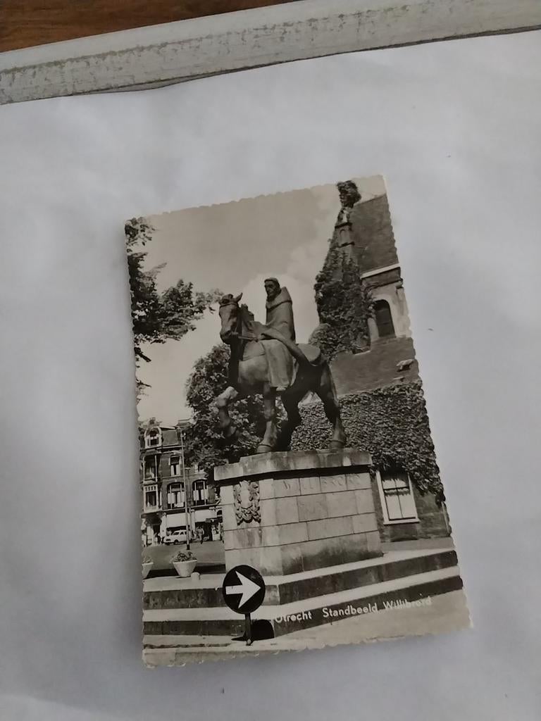 UTRECHT. STANDBEELD  WILLIBRORD 1963, Ophalen of Verzenden, 1960 tot 1980, Utrecht