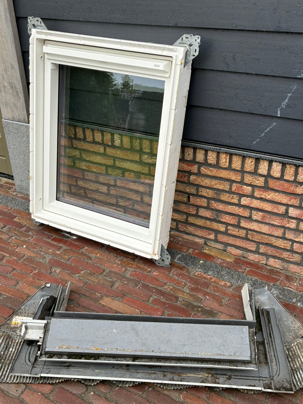 VELUX M04 78x98 kunststof dakrama zolderraam kantelraam, Doe-het-zelf en Verbouw, Glas en Ramen, Ophalen, Gebruikt, Minder dan 80 cm