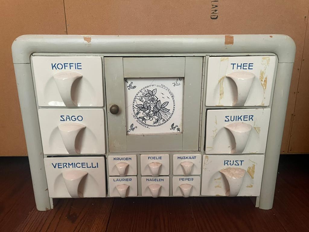Antiek brocant kruiden kastje, Antiek en Kunst, Ophalen