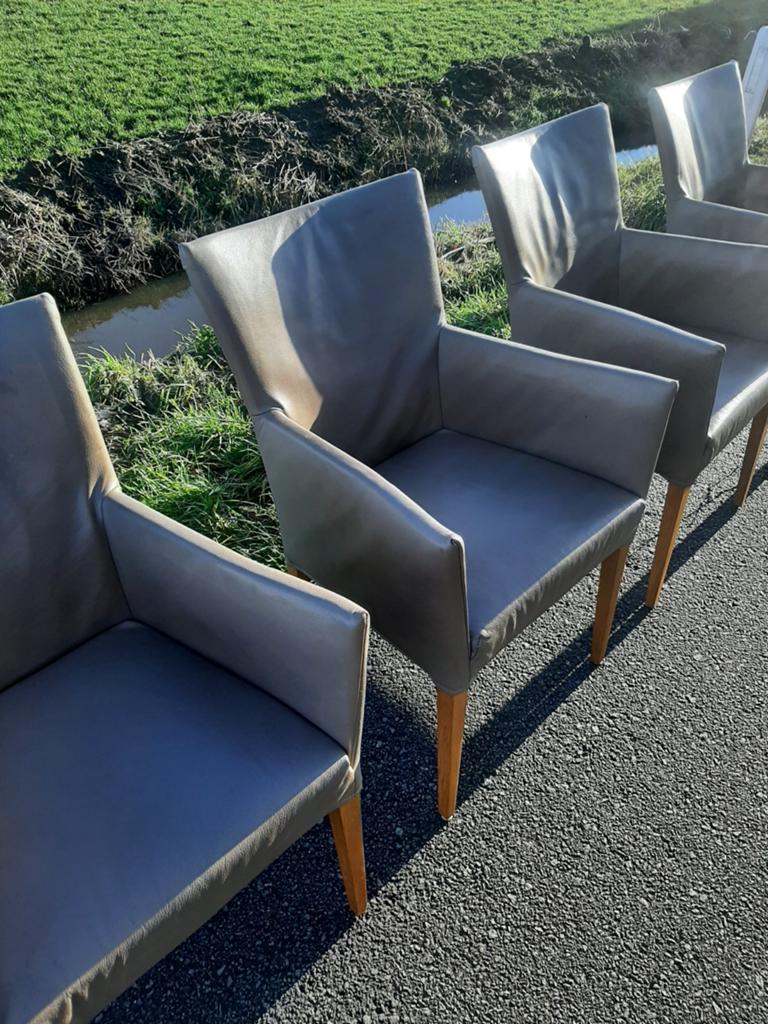 4  x Bert Plantagie / Eetkamerstoelen - (Nieuwstaat), Ophalen of Verzenden, Zo goed als nieuw, Grijs, Leer