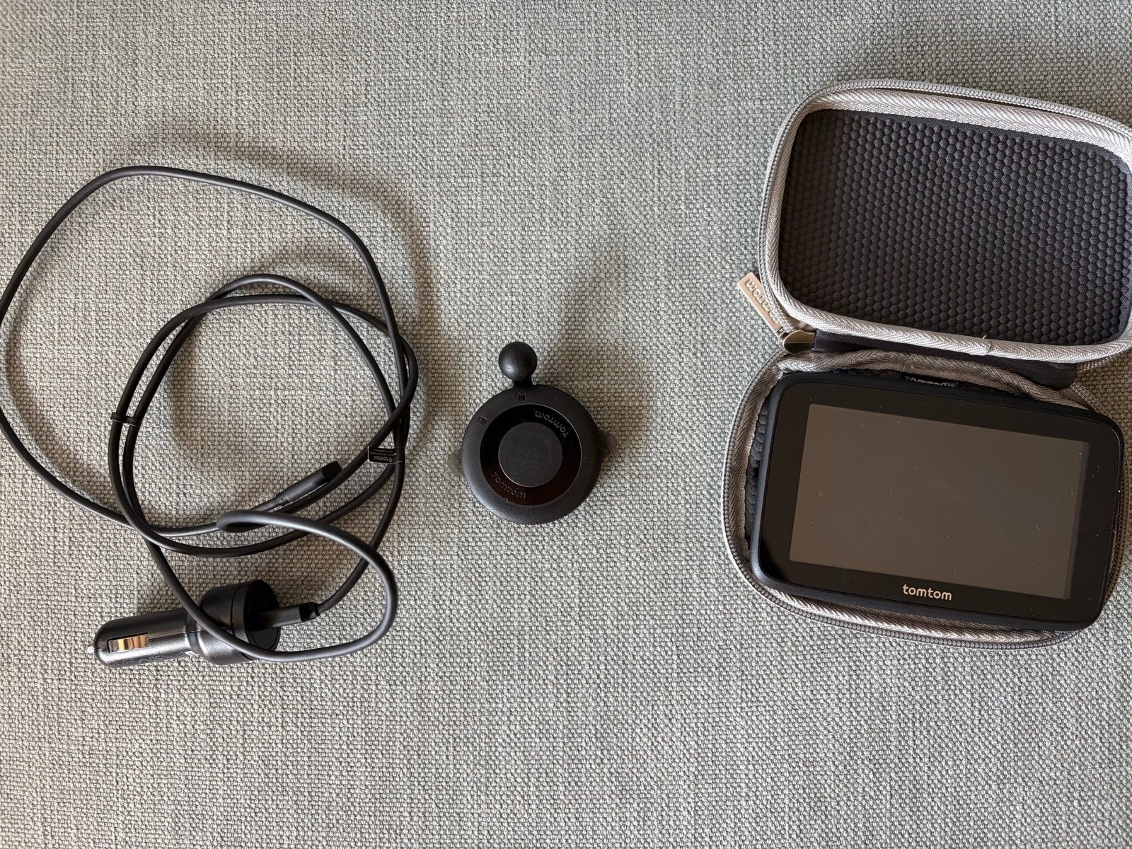 TomTom navigatiesysteem met accessoires en hoes, Ophalen of Verzenden, Gebruikt