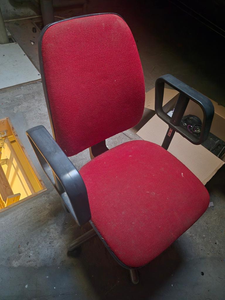 Gratis bureau stoel, Huis en Inrichting, Stoelen, Gebruikt, Eén, Ophalen of Verzenden