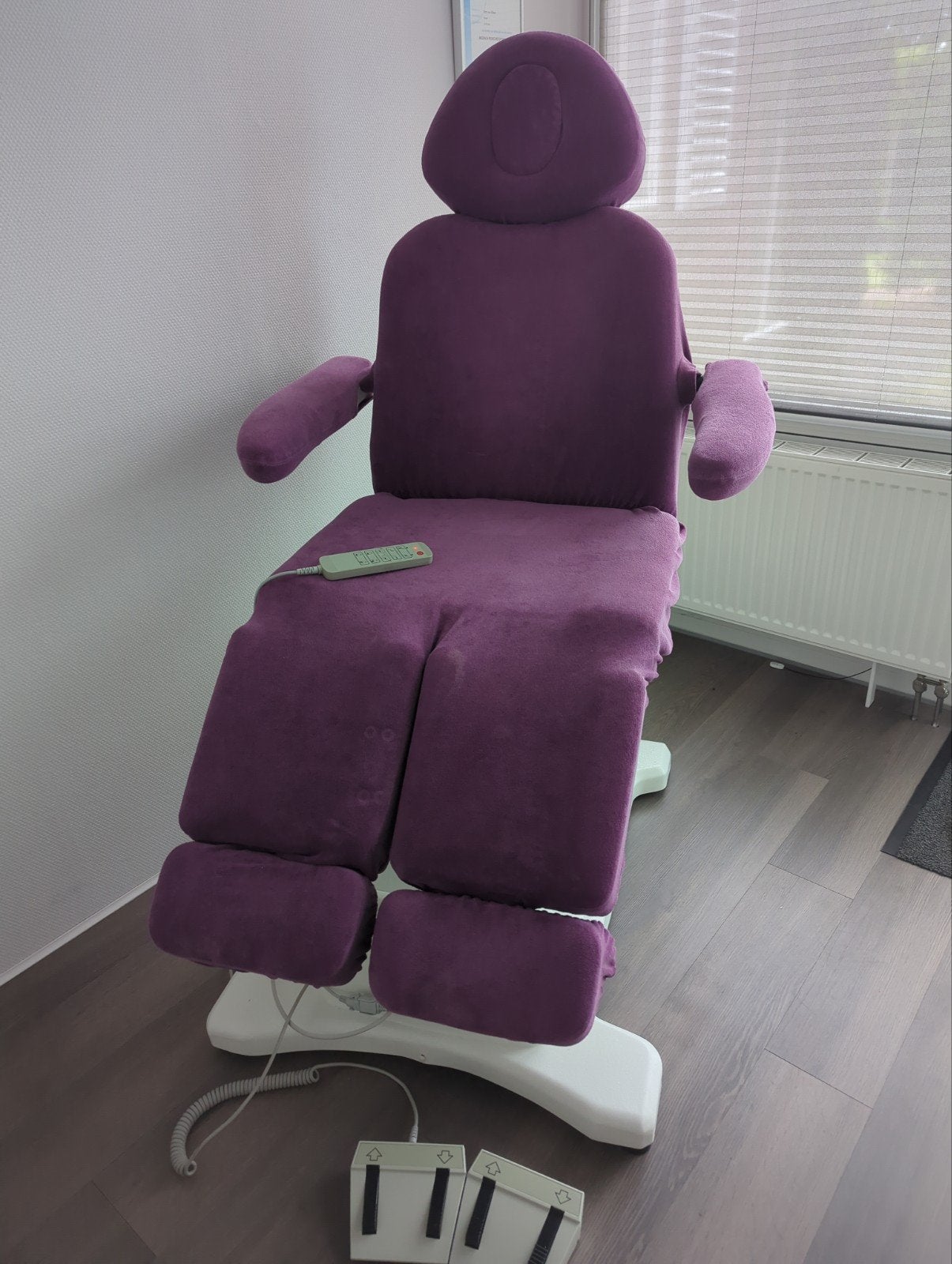 Behandelstoel pedicure stoel, Ophalen, Gebruikt, Massagetafel