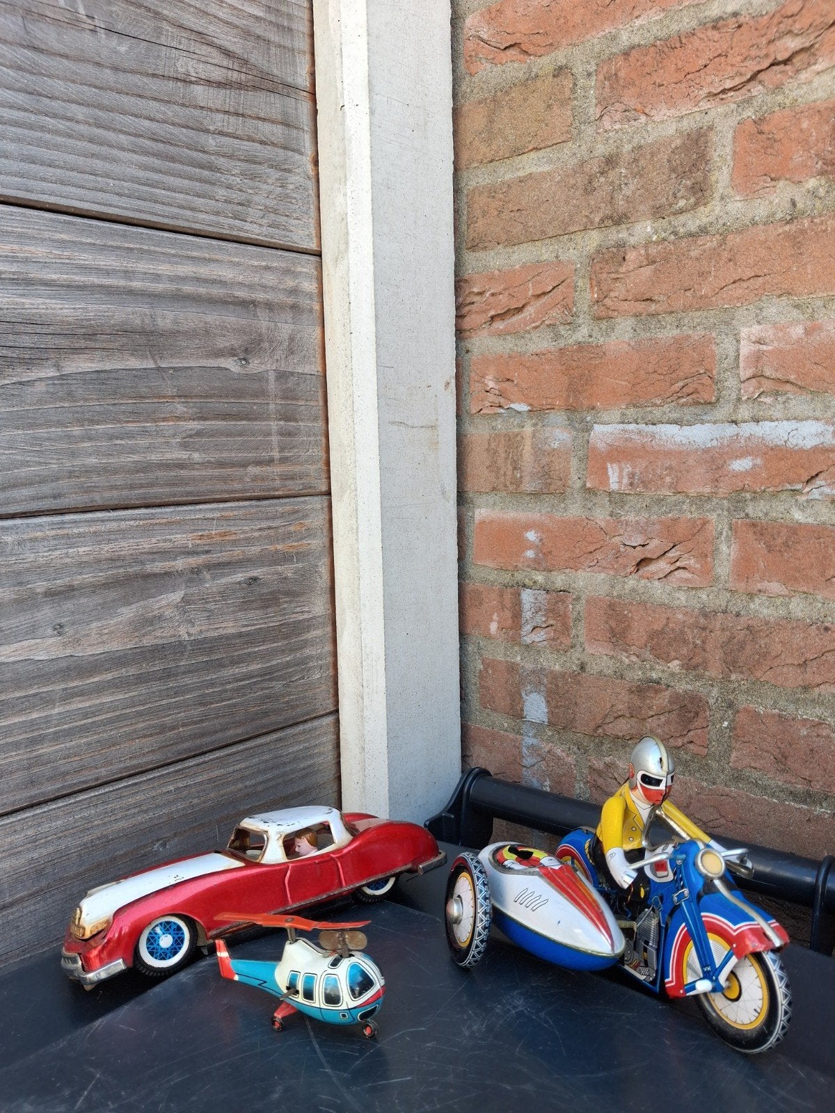 Vintage blikken speelgoed: auto, helikopter en zijspan, Ophalen of Verzenden, Gebruikt