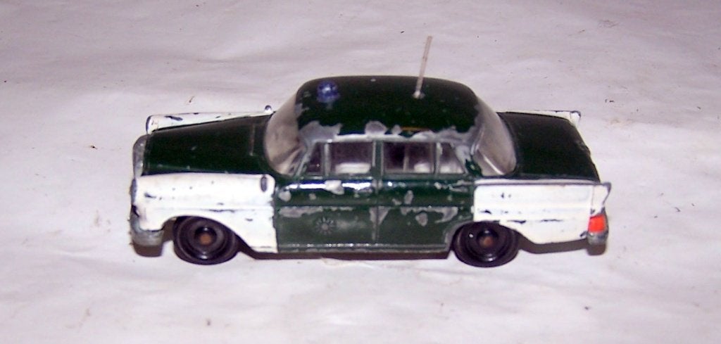 Vintage SIKU Mercedes 190D (polizei) model. Igs., Hobby en Vrije tijd, Ophalen of Verzenden, Gebruikt, Auto