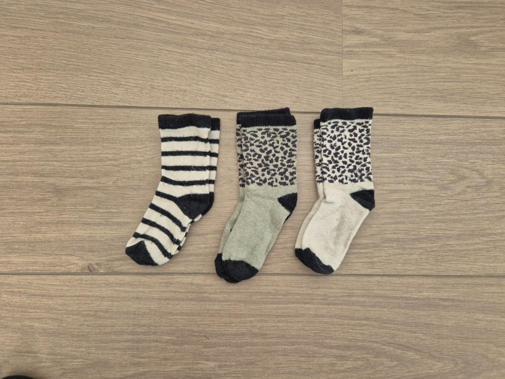 3 paar sokken sokjes meisje leopard groen beige zwart 19/22, Kinderen en Baby's, Babykleding | Schoentjes en Sokjes, Meisje, Ophalen of Verzenden