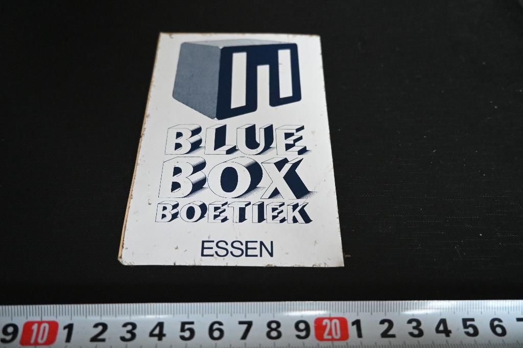 sticker Essen BLUE BOX BOETIEK  BBB, Verzamelen, Ophalen, Zo goed als nieuw