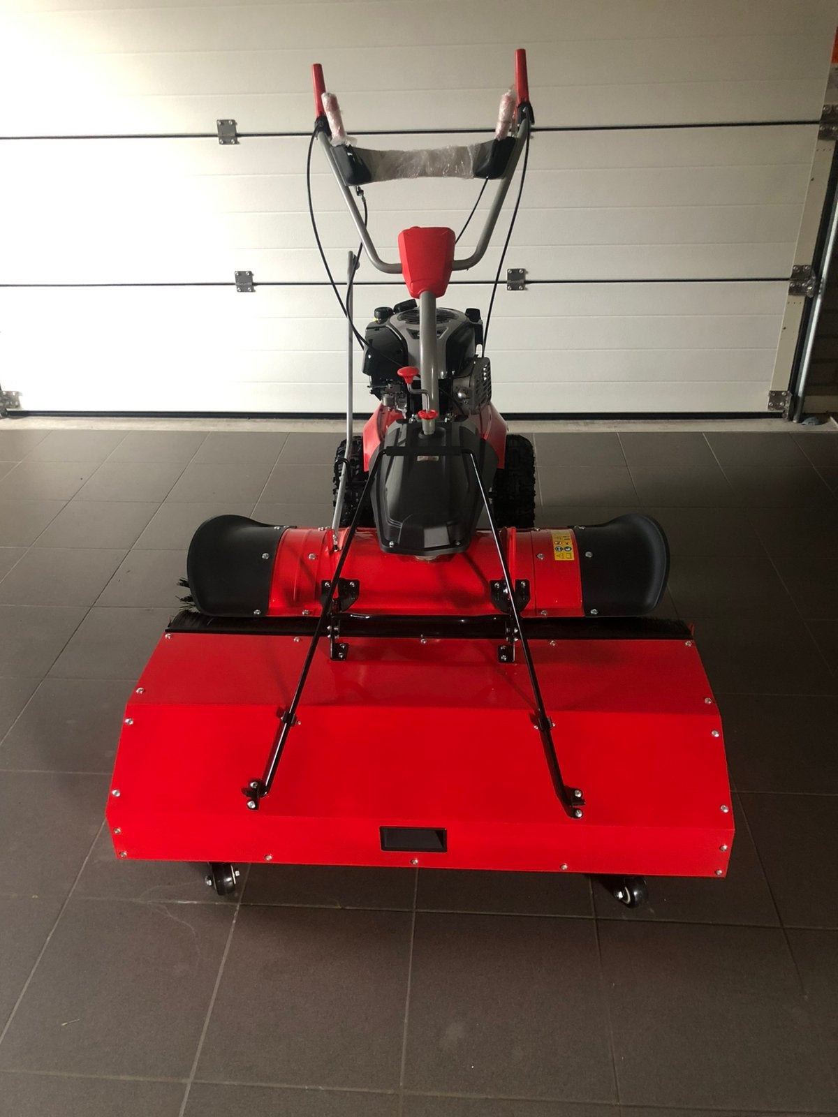 nieuwe Veegmachines Briggs and Stratton, Ophalen, Nieuw
