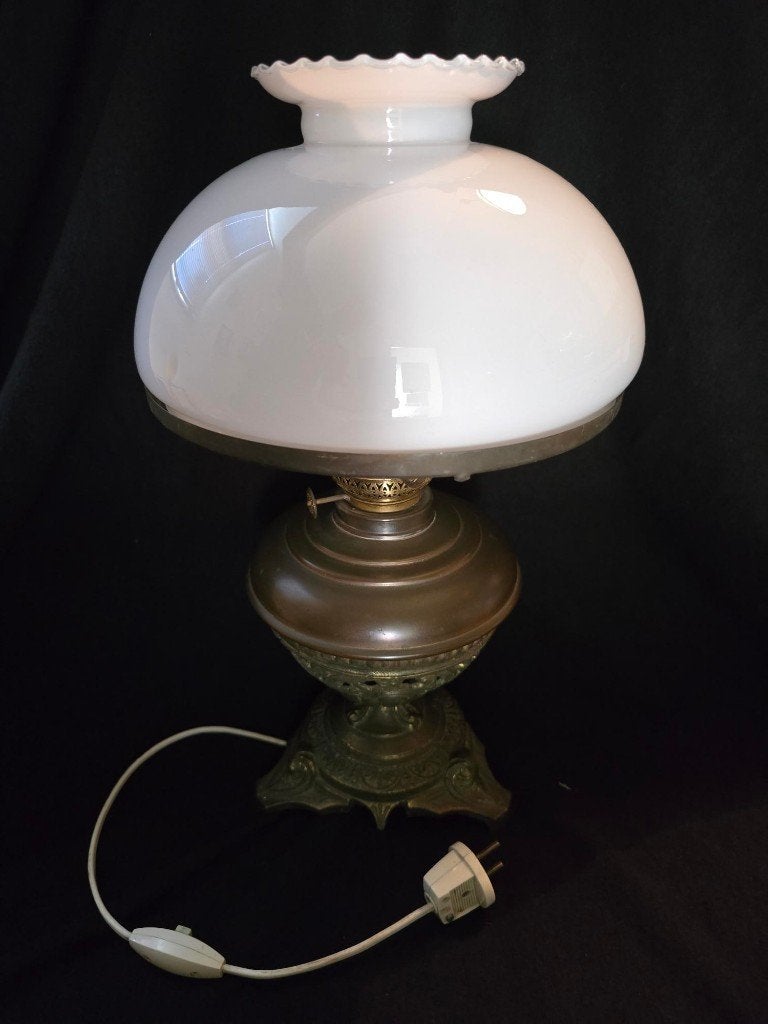 Olielamp omgebouwd naar elektrische lamp, Antiek en Kunst, Ophalen of Verzenden