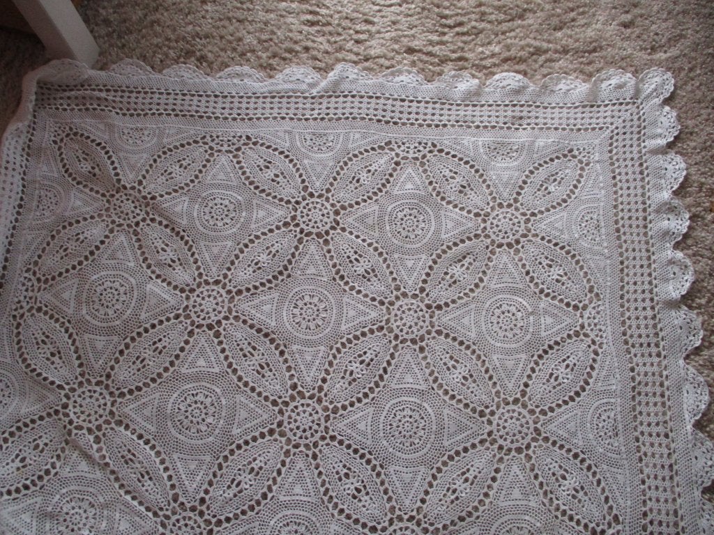 Wit gehaakt tafelkleed 120x170 cm., Huis en Inrichting, Tafelkleden, Ophalen, Wit, 120 cm, Gehaakt