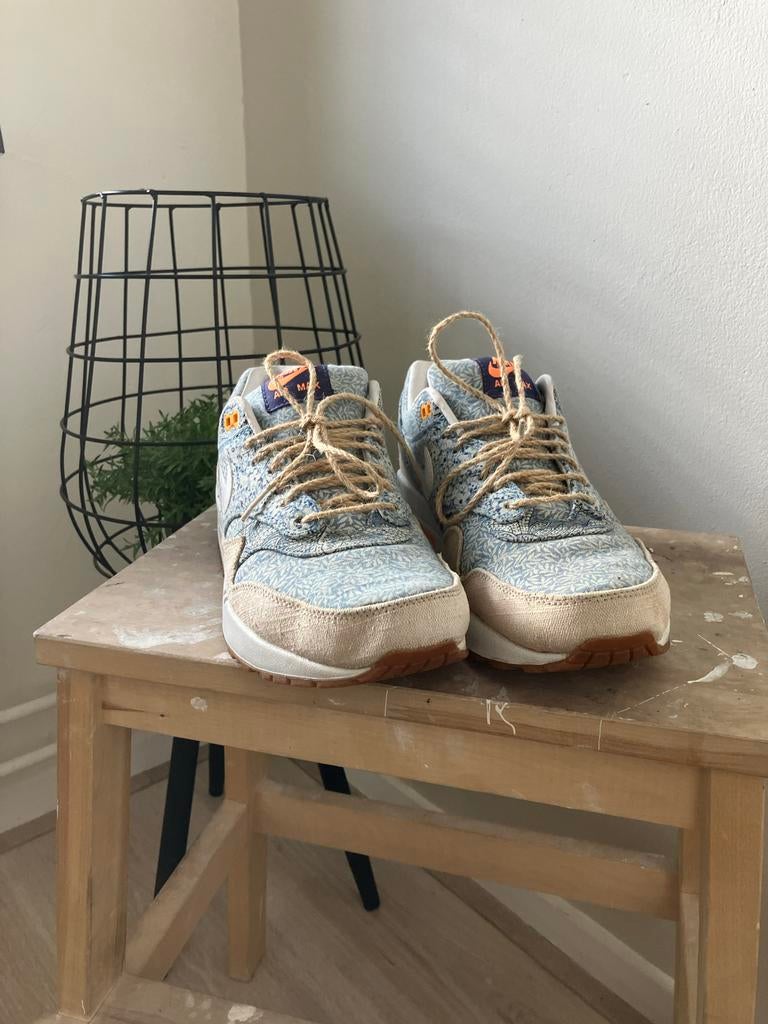 Nike Air Max 1 Liberty Londen Blue, Ophalen of Verzenden, Zo goed als nieuw, Blauw, Sneakers of Gympen