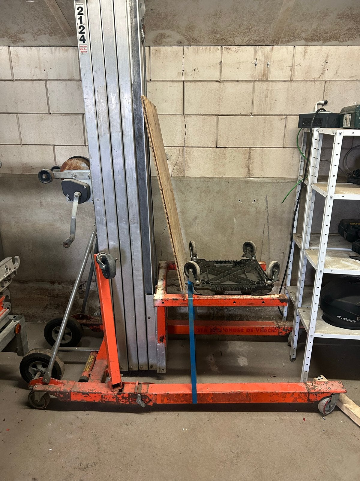 Kanaal lift Materiaal lift, Ophalen