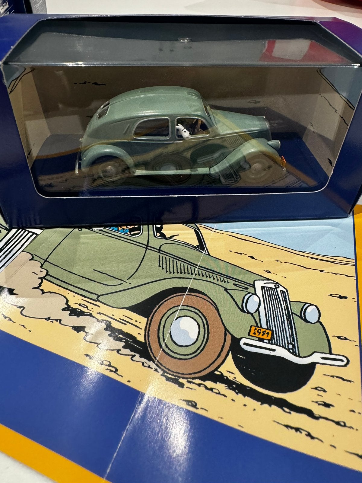 Kuifje auto 1:43 de lancia aprilla v d emir uit zwarte goud, Ophalen of Verzenden, Kuifje, Zo goed als nieuw, Beeldje of Figuurtje