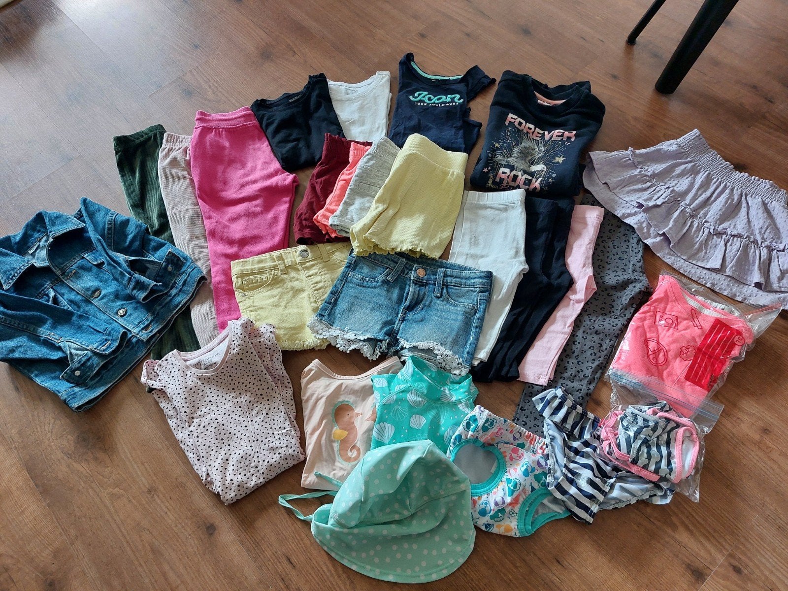 Kleding meisje maat 98/104, Kinderen en Baby's, Kinderkleding | Kinder-kledingpakketten, Ophalen of Verzenden, Zo goed als nieuw