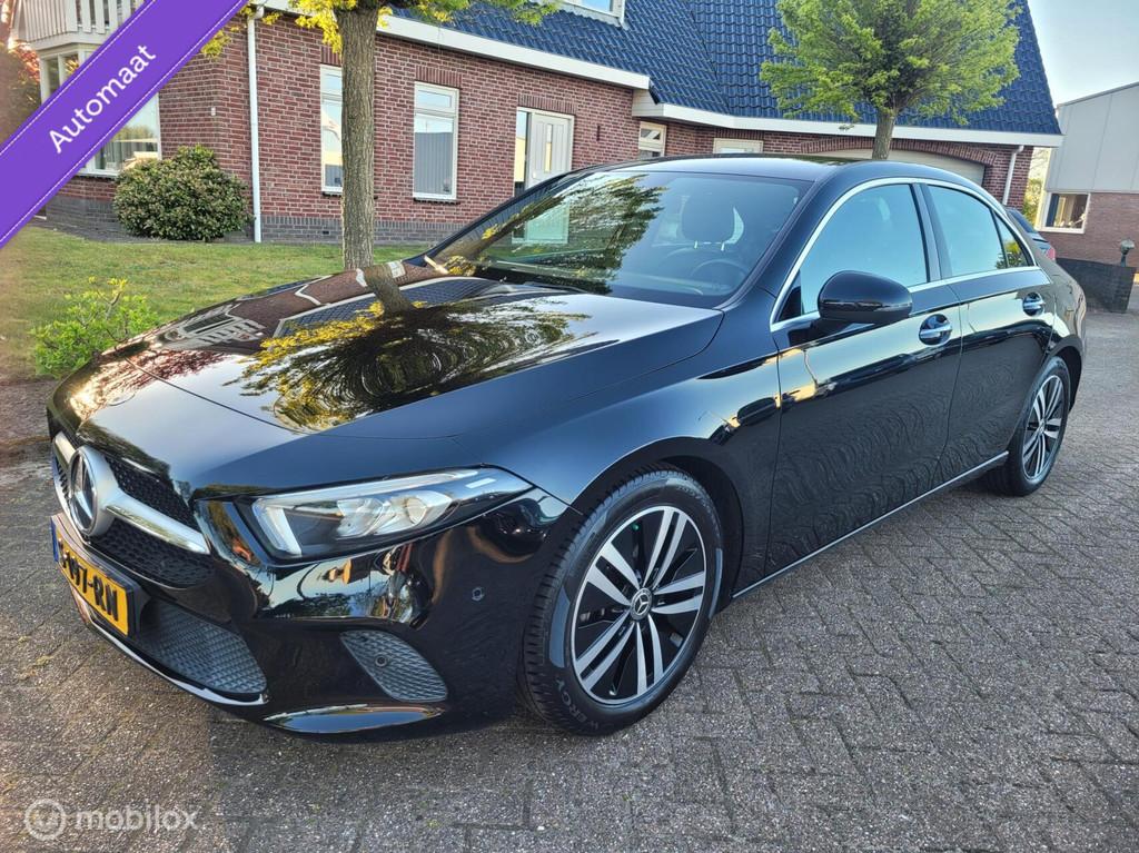 Mercedes A-klasse 200 automaat/navi/sfeerverlichting., 4 cilinders, 1290 kg, Leder en Stof, Bedrijf