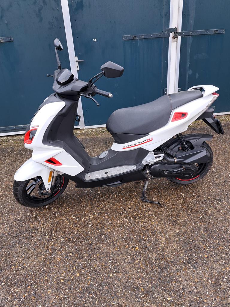 Peugeot Speedfight 4 - Zo goed als nieuw!, Fietsen en Brommers, Snorfietsen en Snorscooters, Ophalen, Zo goed als nieuw, Benzine