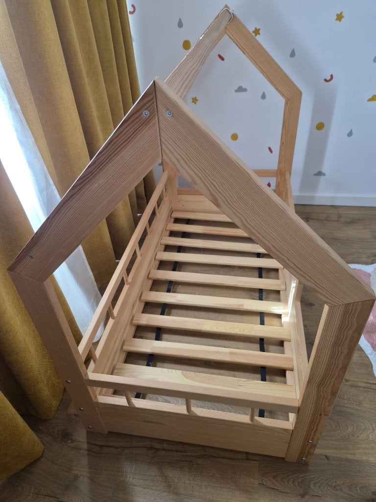 House bed for sale - 140x70cm, Ophalen, Zo goed als nieuw, 140 tot 160 cm, 70 tot 85 cm