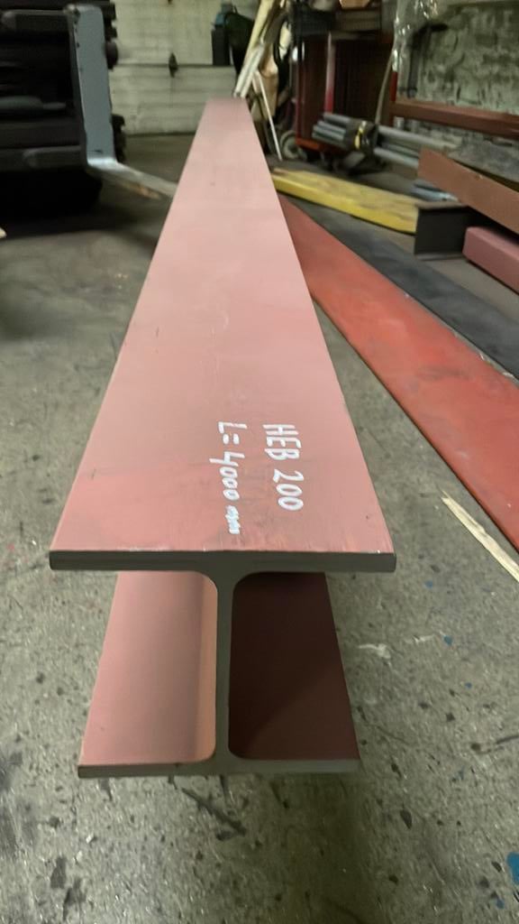 HEB 200 L 4 meter stalen balk, Doe-het-zelf en Verbouw, Metalen, Ophalen, Zo goed als nieuw