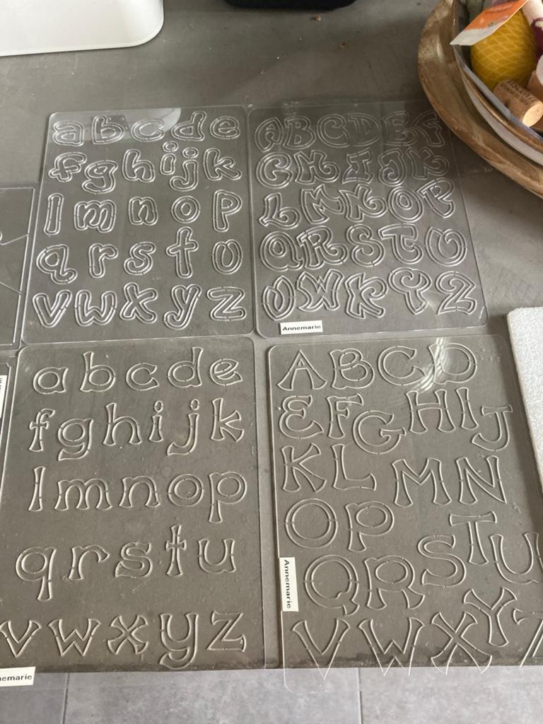 Snijmallen letters en figuren. Scrappen, Ophalen, Overige thema's, Pons of Mal