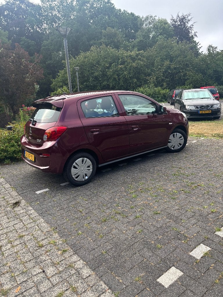 Mitsubishi Space Star 1.0 Mivec 71PK 2019 Rood, Auto's, Mitsubishi, Voorwielaandrijving, Stof, Zwart, Origineel Nederlands