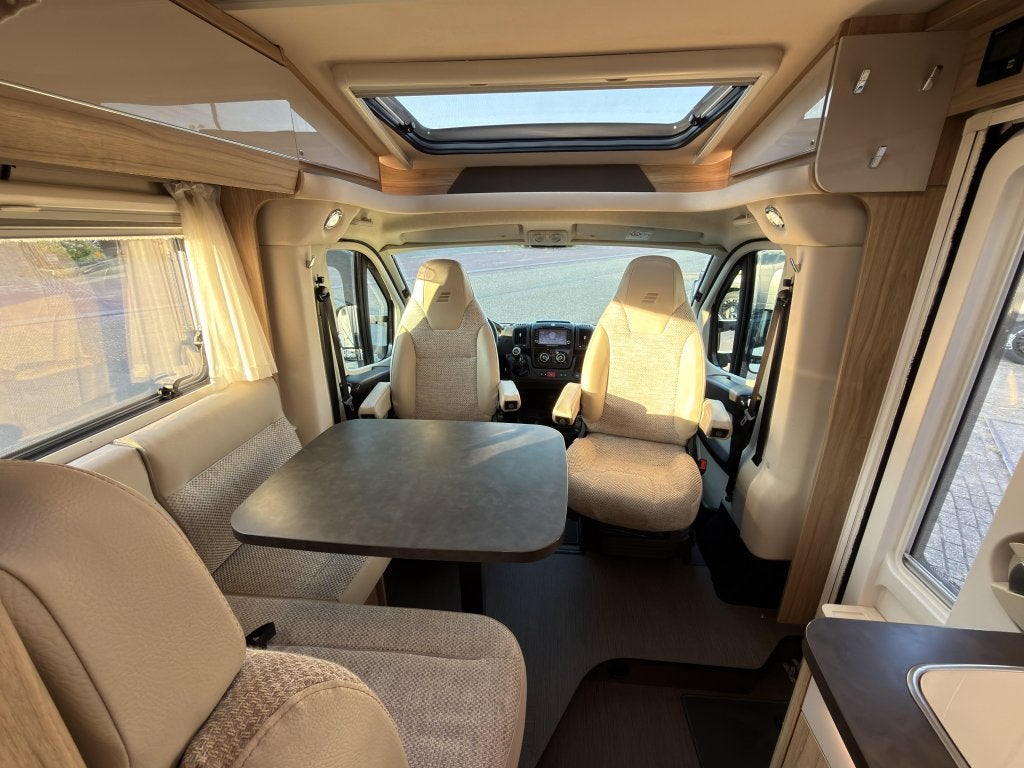 Hymer Exsis T 588- 2018- LENGTE BEDDEN- AIRCO- LUCHTVERING, Caravans en Kamperen, Campers, Winterisolatie, Ringverwarming, Fiat