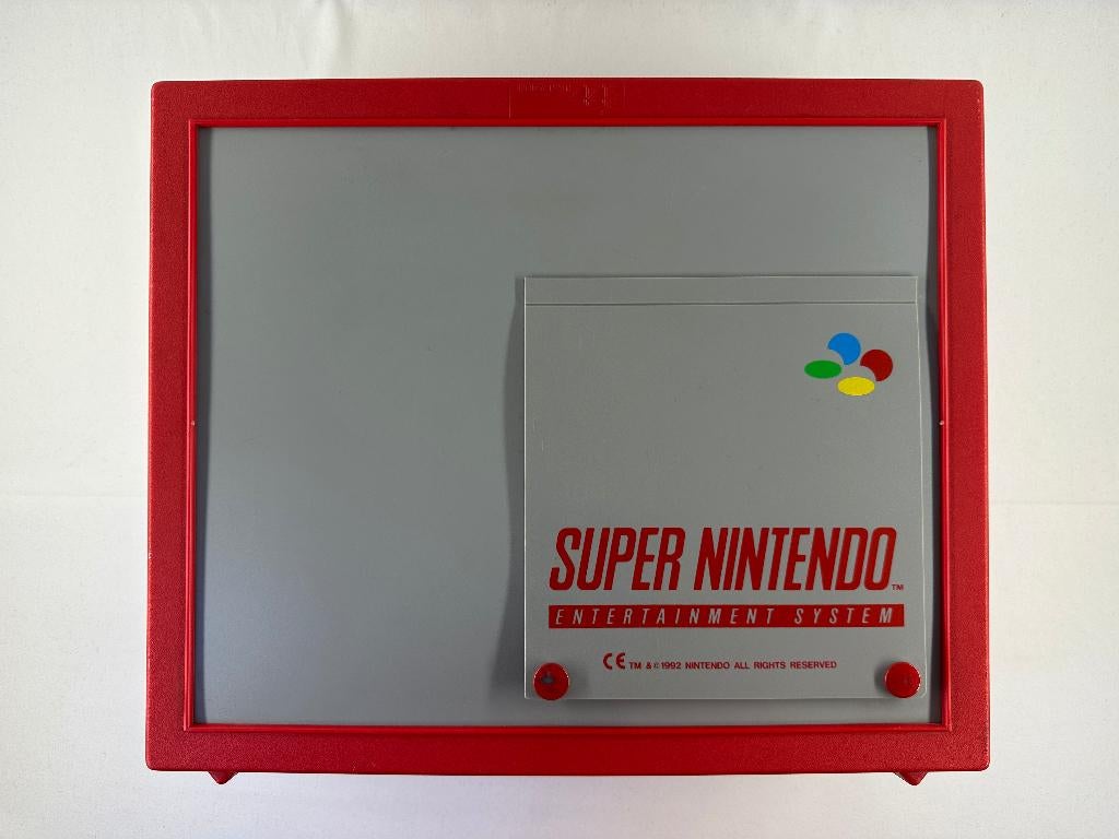 Vintage koffer Super Nintendo grijs rood 1992 - SNES, Spelcomputers en Games, Nintendo, Overige genres, 1 speler, Onbekend