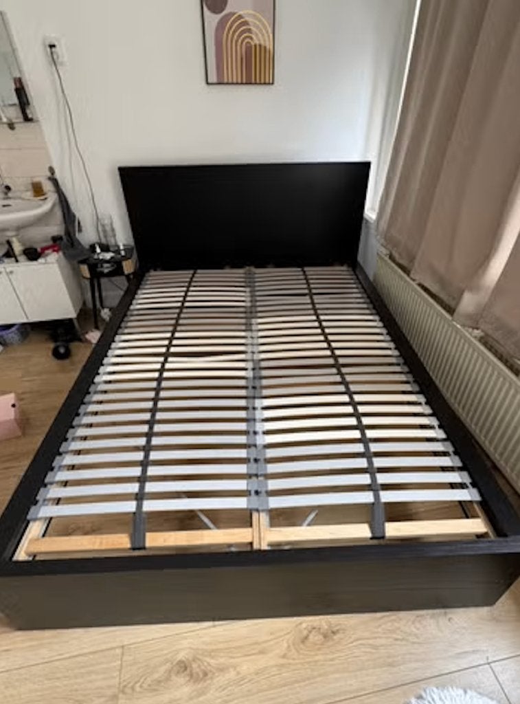 Malm Ikea bed zwart met 2x Leirsund lattenbodem (140cm), Ophalen, Gebruikt, Zwart, 140 cm