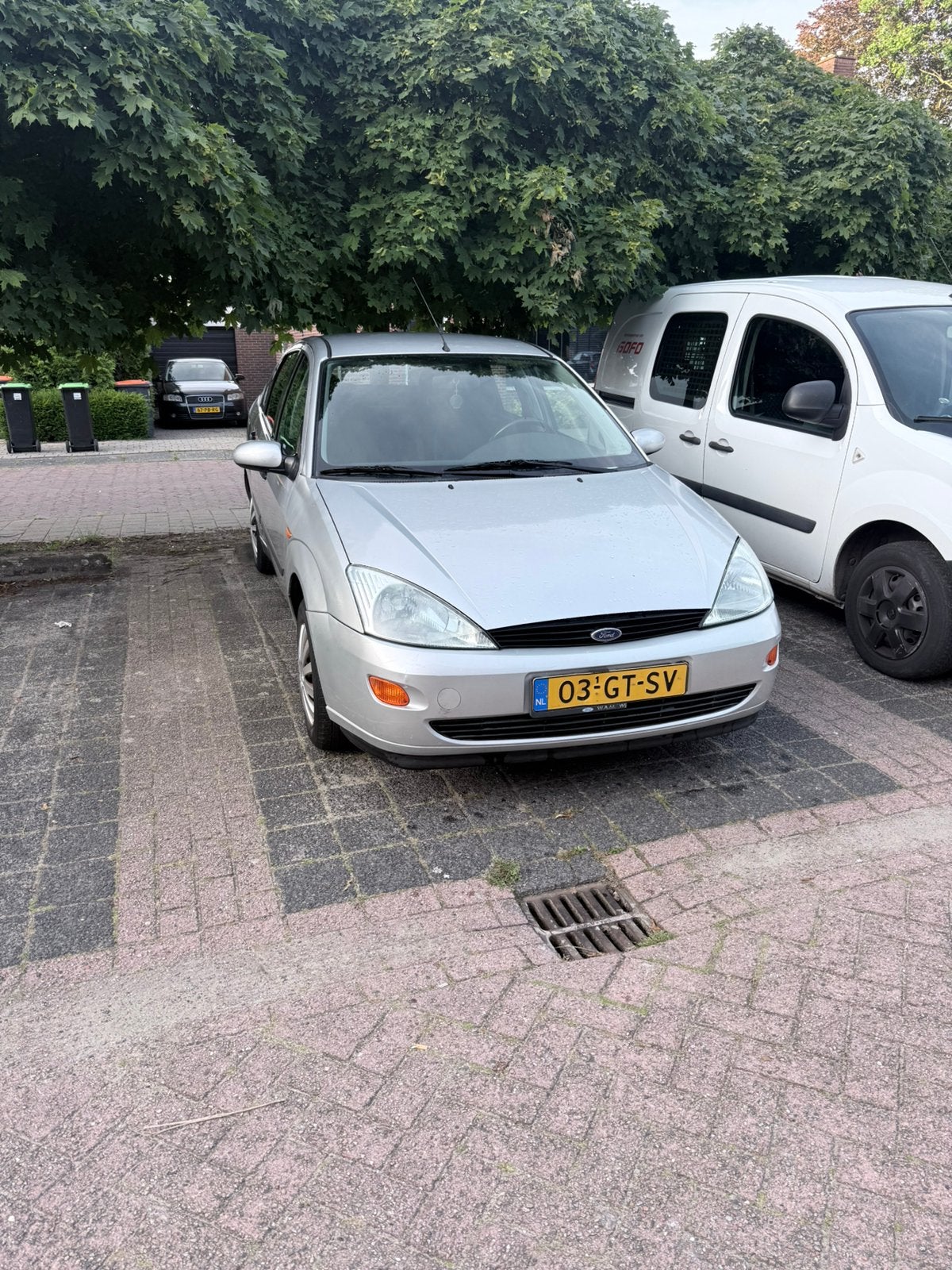 Ford Focus 1.6 I Trend SDN AUT 2001 Grijs, Auto's, Ford, Particulier, Focus, Benzine, D, Sedan, Automaat, Origineel Nederlands