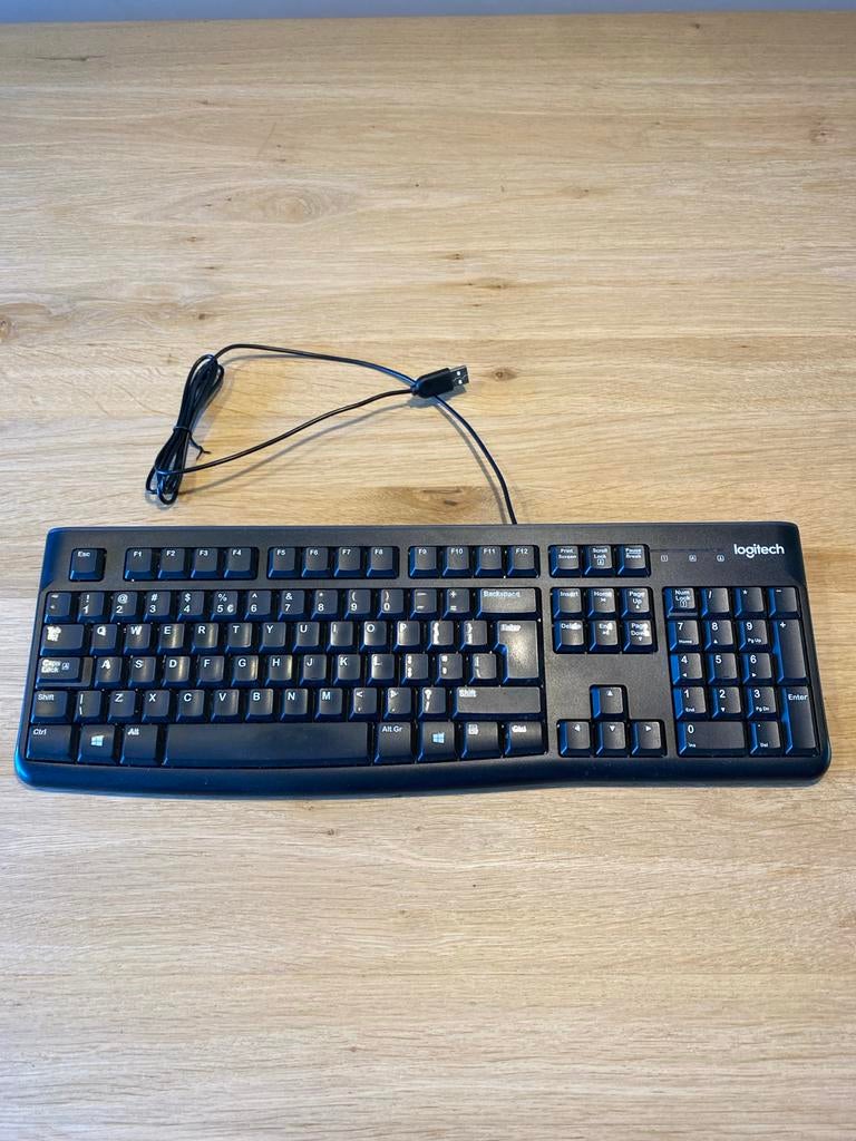 Logitech Toetsenbord - USB Aansluiting, Gebruikt, Multimediatoetsen, Ophalen of Verzenden, Qwerty