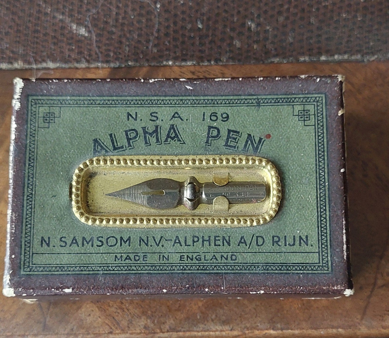 Vintage kroontjespennen, Alpha Pen, doosje vol, Verzamelen, Ophalen of Verzenden, Gebruikt, Balpen, Overige merken