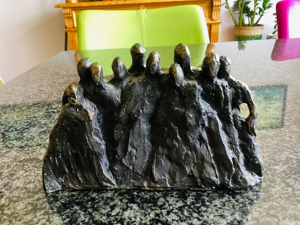 Bronzen beeld, mensen, Veldhuyzen, vintage, Ophalen, Brons