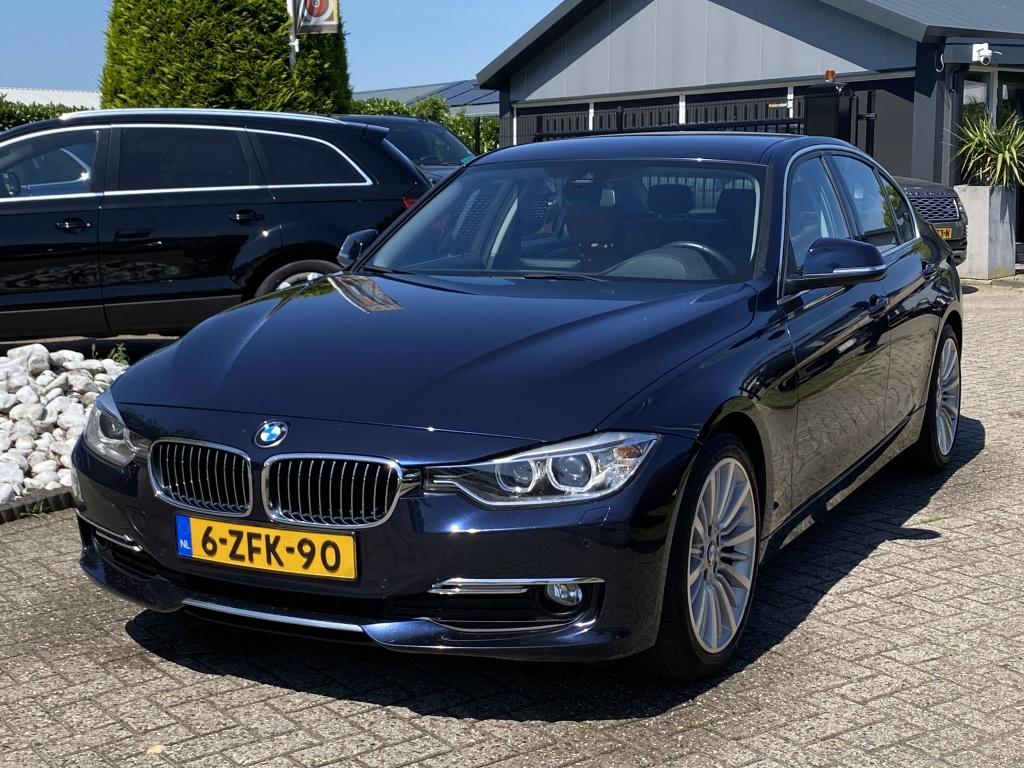 BMW 3-serie 320D Sedan High Executive Automaat 2015 NL Auto, Auto's, Automaat, 4 cilinders, Blauw, 163 pk