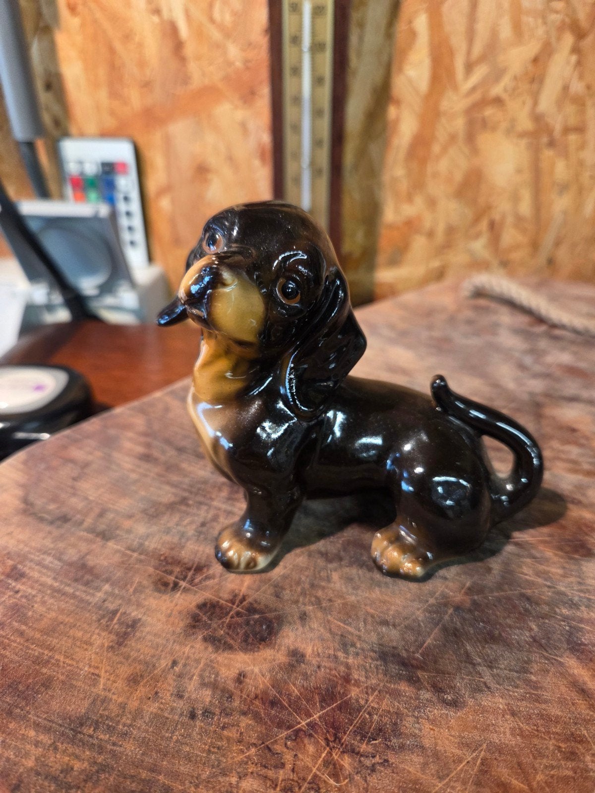 vintage keramiek teckel beeldje hond, Ophalen, Zo goed als nieuw, Dier