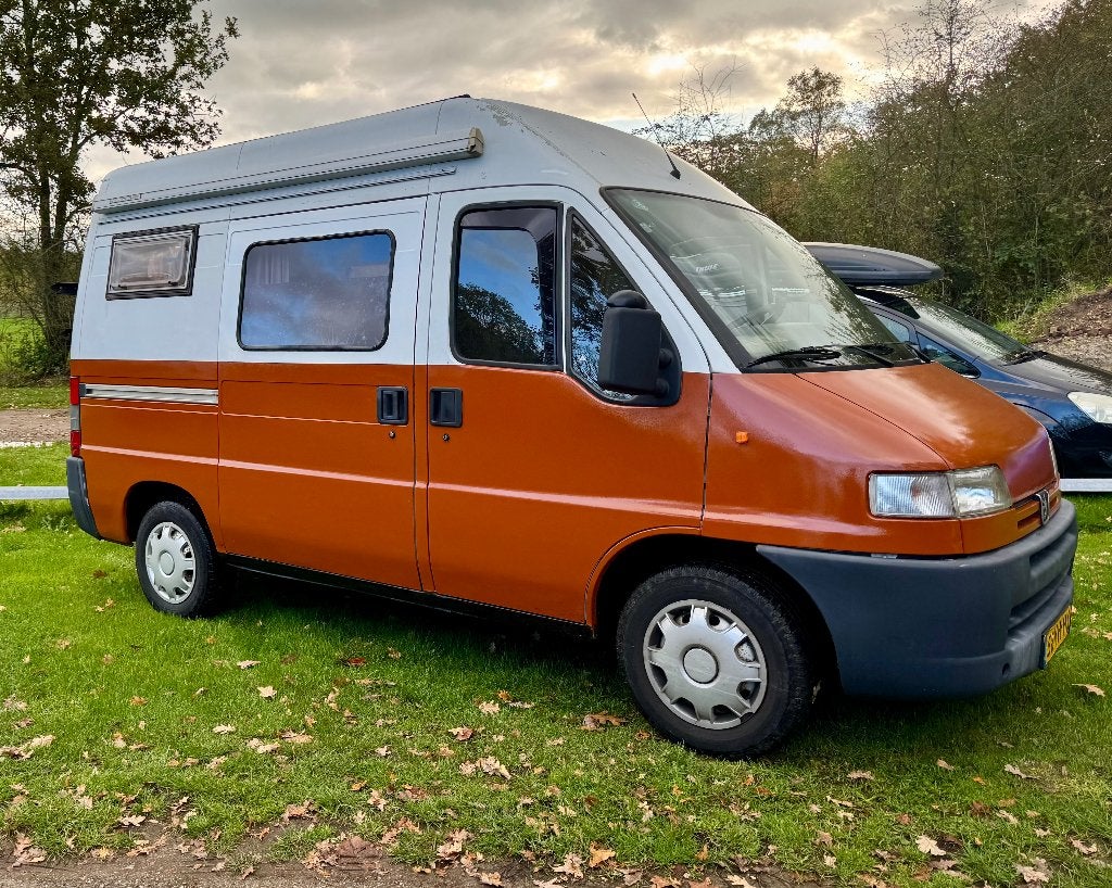 Camper Peugeot Boxer 2.5 diesel 1999 (opknapper), Caravans en Kamperen, Campers, Overige merken, Chemisch toilet, Tot en met 2
