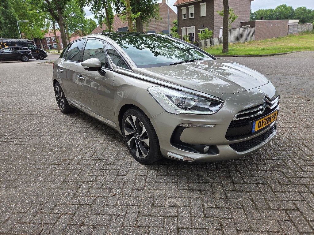 Citroën DS5 1.6 So Chic NAP| AUTO| LEER/ALCANANTRA| KEYLESS, Auto's, Zwart, 75 €/maand, Particulier, Adaptive Cruise Control