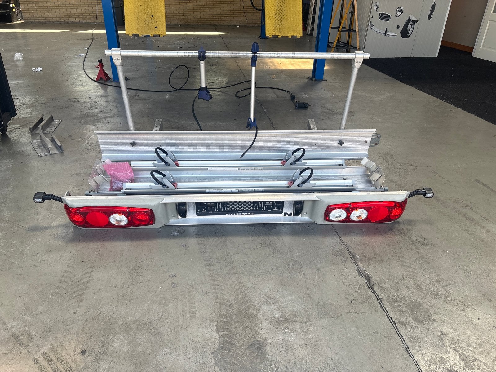 Scooterdrager voor camperchassis met verlichting, Caravans en Kamperen, Camper-accessoires, Ophalen, Gebruikt