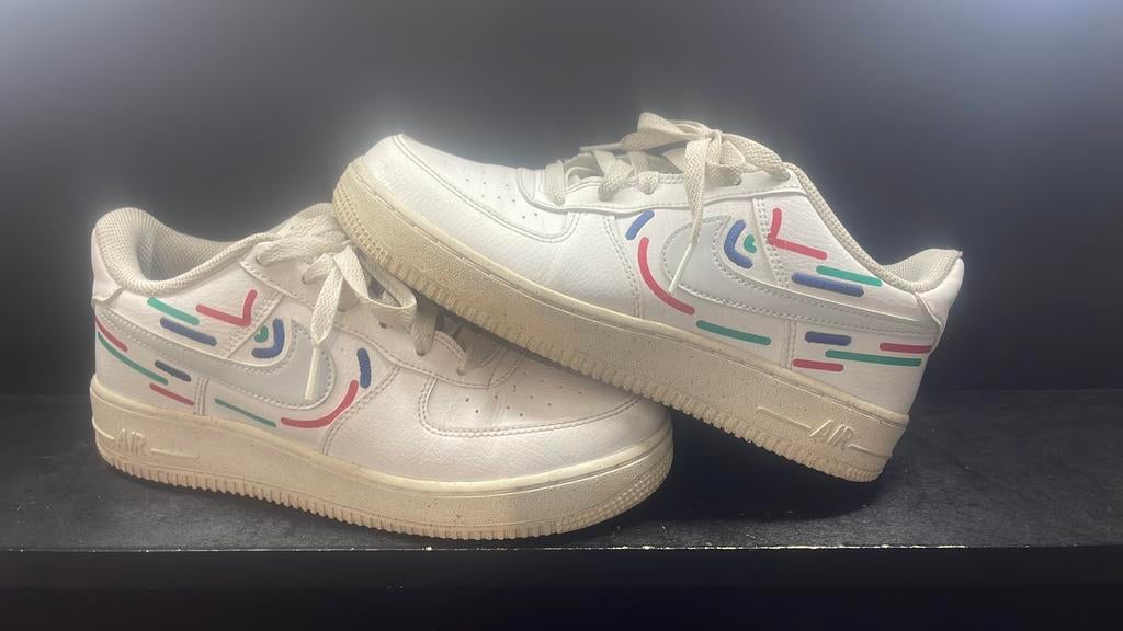 Airforce (gedragen), Ophalen, Gedragen, Wit, Sneakers of Gympen