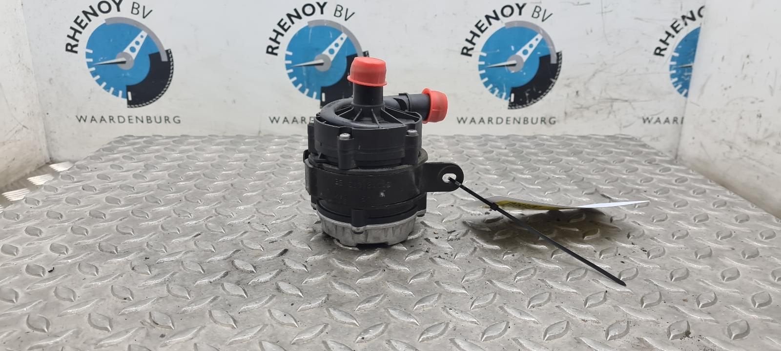 VOLKSWAGEN GOLF WATERPOMP 2018, Ophalen of Verzenden, Gebruikt, Stiba lid