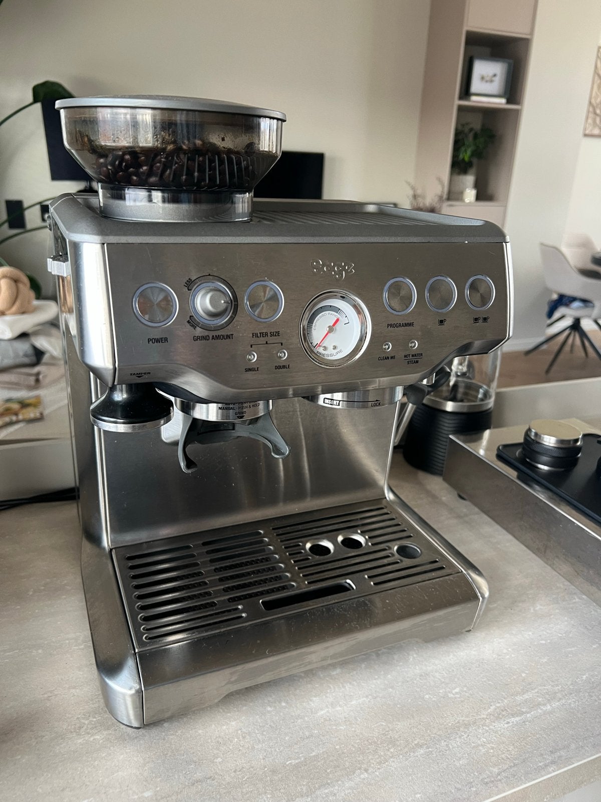 Sage Barista Express - Defect, voor de handige klusser, Witgoed en Apparatuur, Koffiezetapparaten, Ophalen, Afneembaar waterreservoir