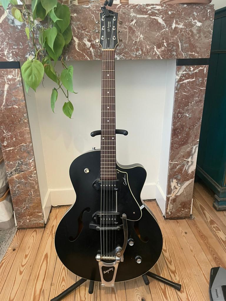 Godin kingpin ii 5th avenue/ met bigsby Tremelo., Ophalen of Verzenden, Zo goed als nieuw, Solid body, Overige merken