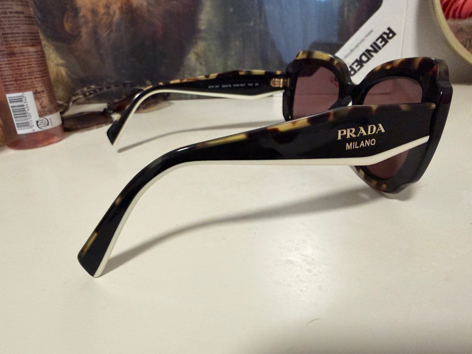 Prada dameszonnebril, Ophalen, Zonnebril, Prada, Zwart
