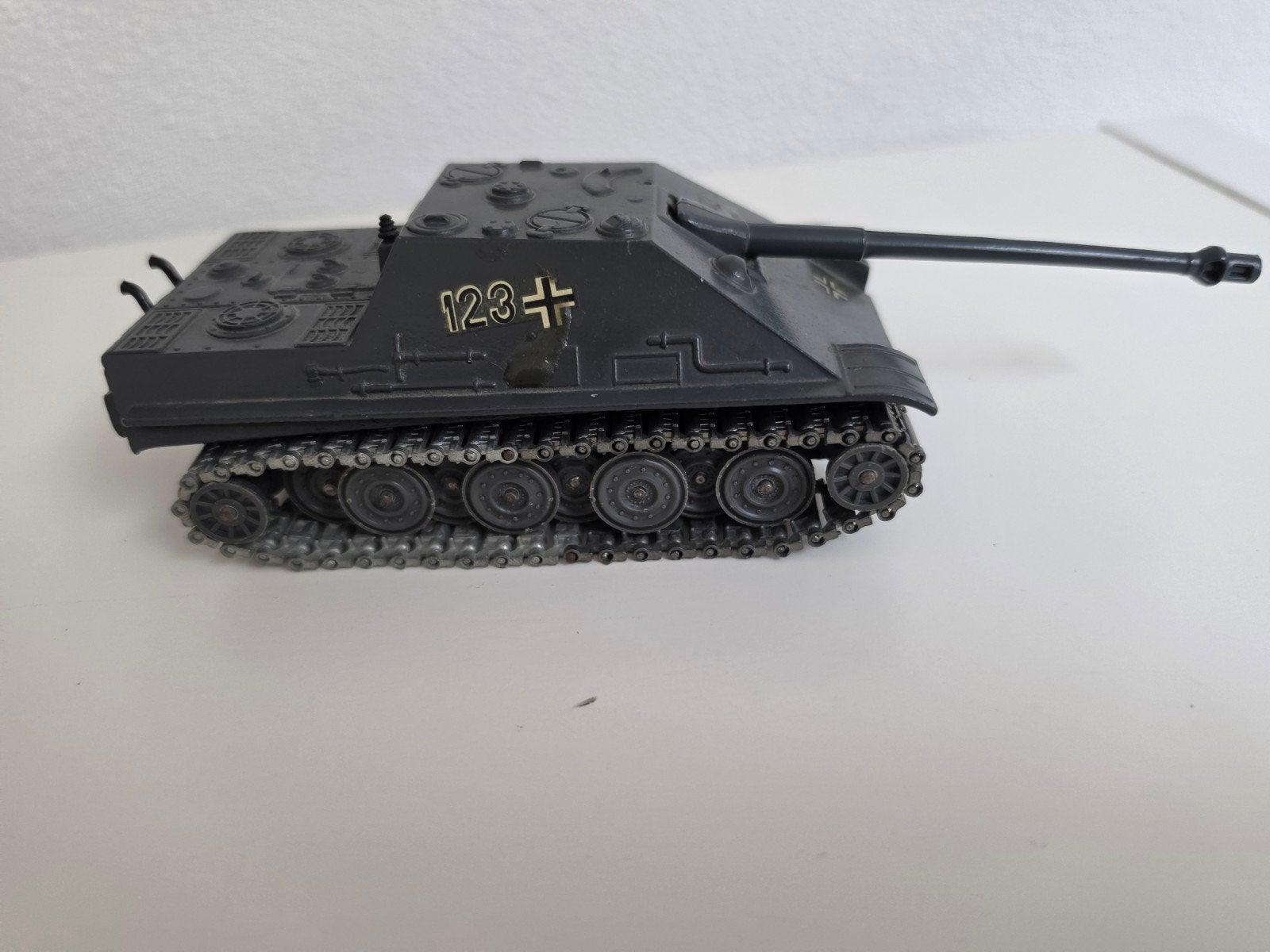 Solido Jagdpanther Tank Model - Made in France 9/1971, Ophalen of Verzenden, Gebruikt