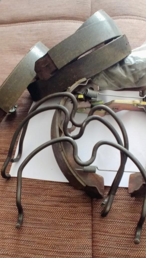 Remschoenenset- trommelrem voor suzukiwagon R (bj 2000-2004), Auto-onderdelen, Ophalen, Suzuki