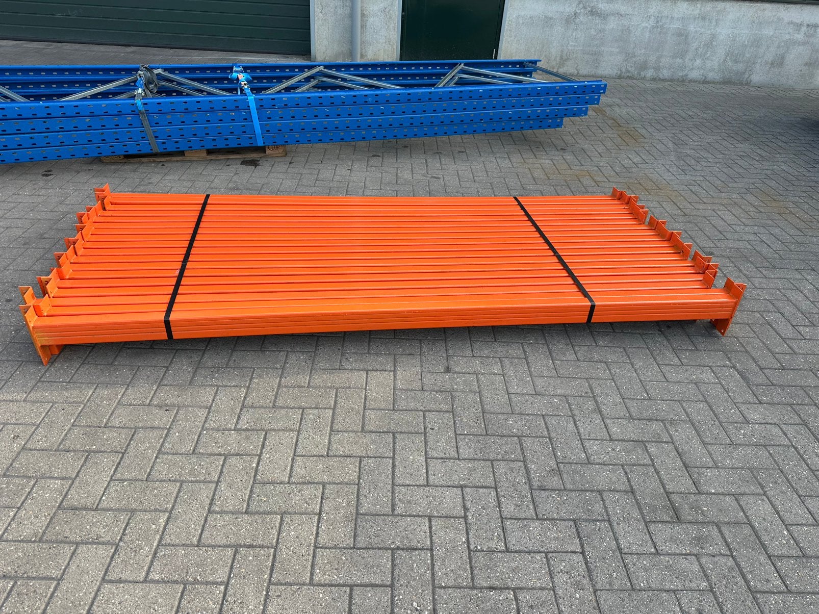 Ramada pallet stelling 5m hoog, Ophalen