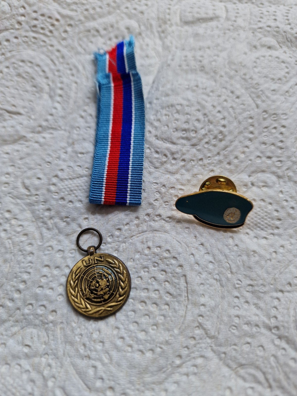 VN medaille miniatuur UNMIH korps mariniers, Ophalen of Verzenden, Overige materialen