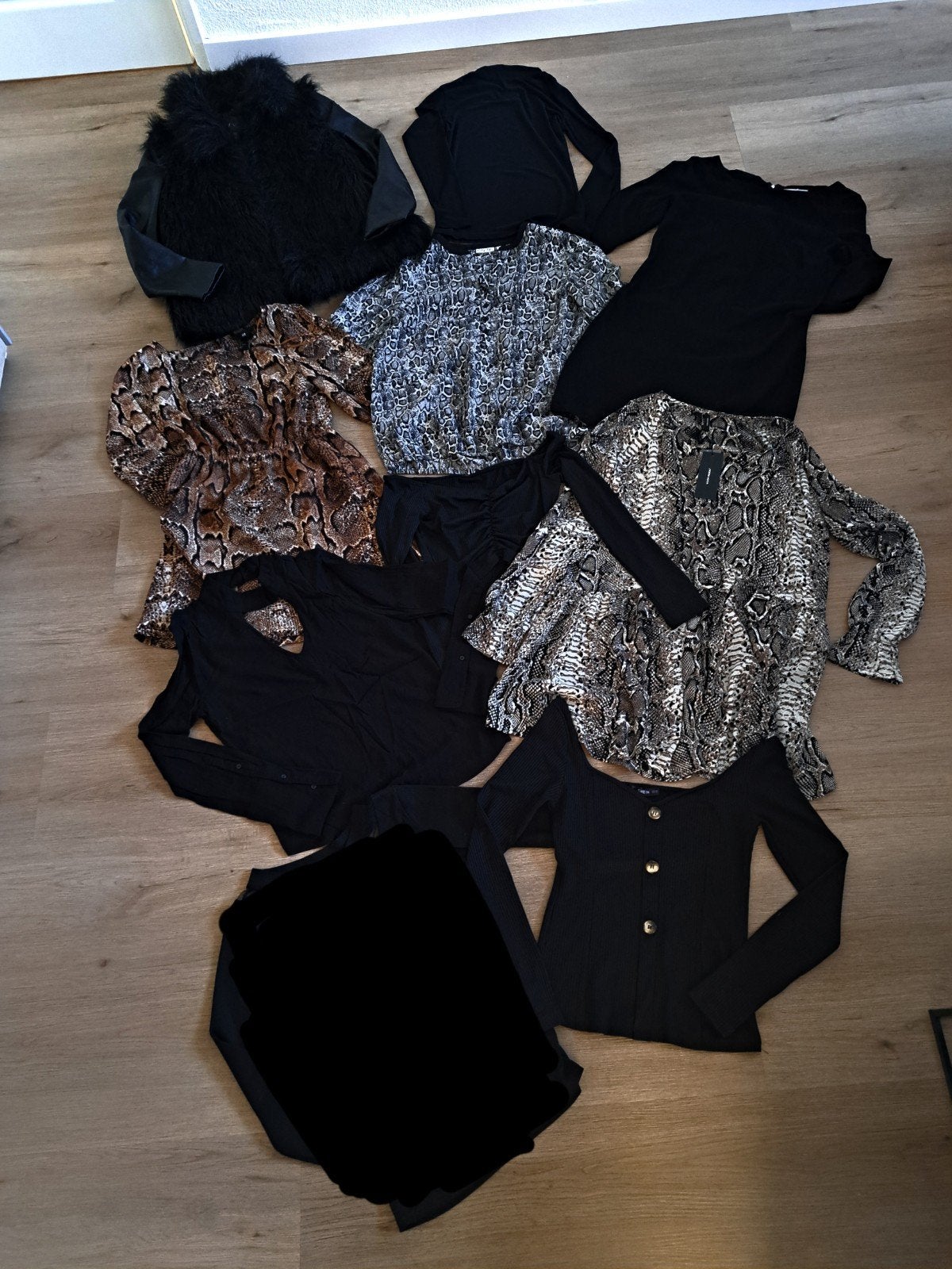 moderne merkkleding kledingpakket dameskleding maat s 36, Kleding | Dames, Ophalen of Verzenden, Nieuw, Maat 36 (S)