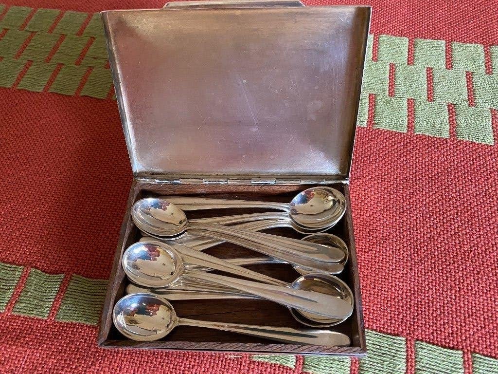 12 Zilveren theelepels in zilveren doosje, Antiek en Kunst, Antiek | Goud en Zilver, Ophalen, Zilver