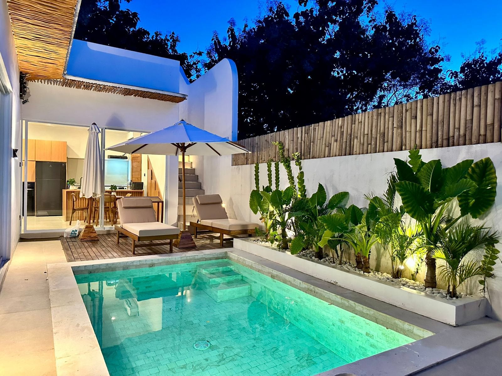 BALI, hoog (aantoonbaar)renderende villa 4 personen