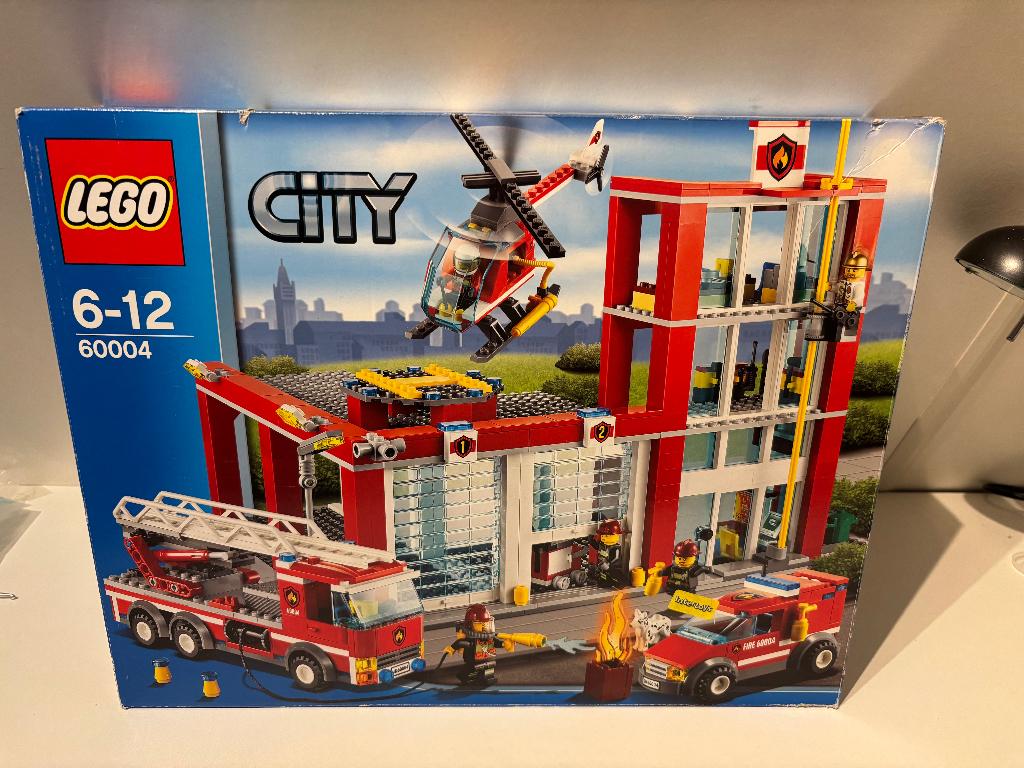 lego brandweerkazerne 60004 + 60002, Ophalen, Gebruikt, Complete set, Lego