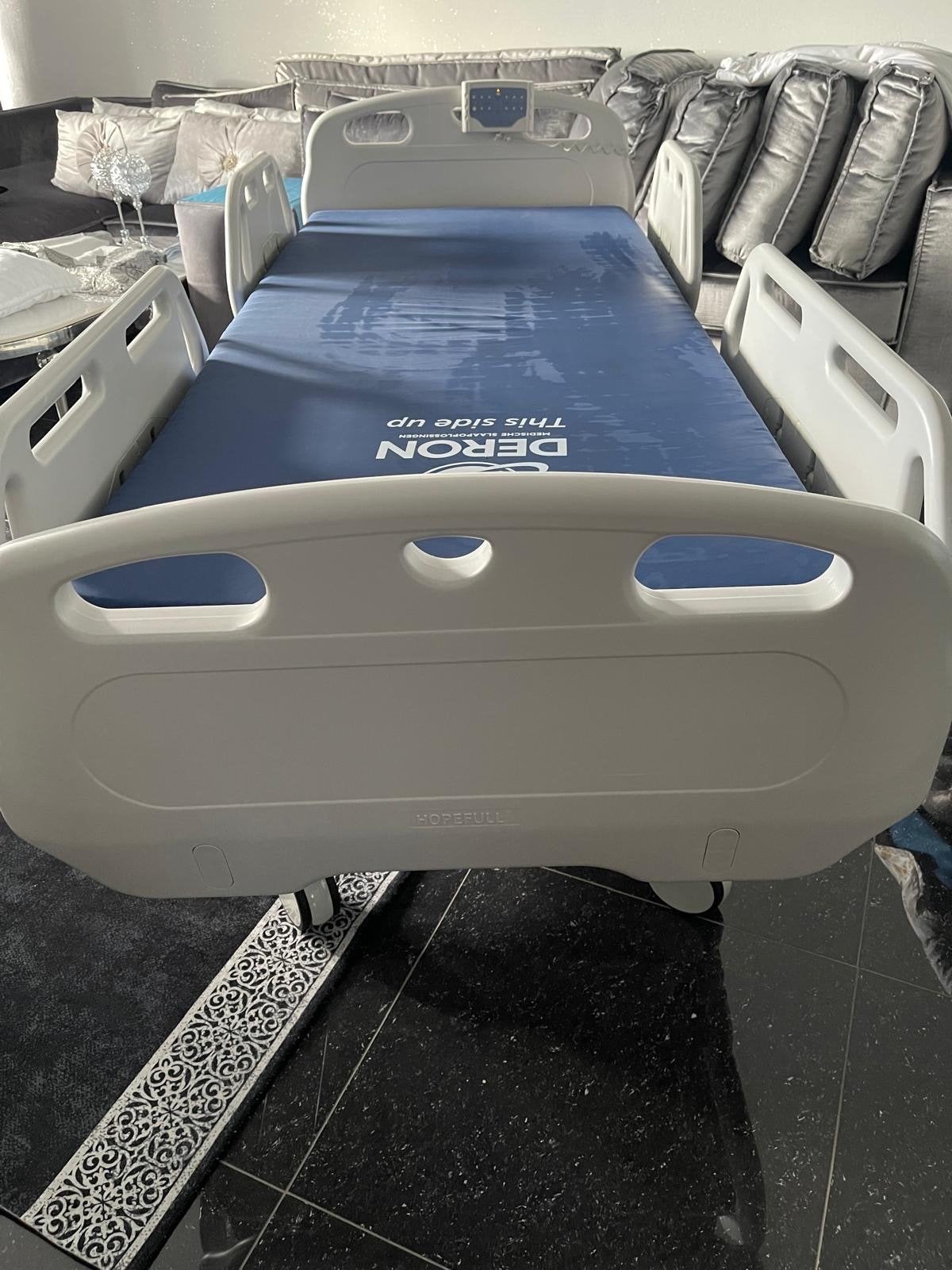 Verstelbaar ziekenhuisbed met matras - Zo goed als nieuw, Ophalen, Verstelbaar, 90 cm, Eenpersoons